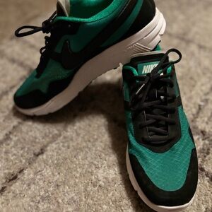 Nike Men's Green and Black Lunarfly 1.5 Shoes